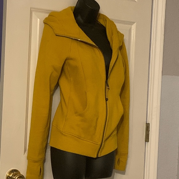 - Lululemon size 6 scuba hoodie - Picture 3 of 5
